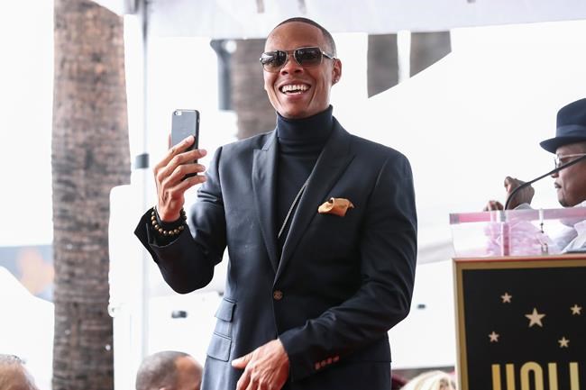 New Edition's Ronnie DeVoe announces wife expecting baby | iNFOnews.ca