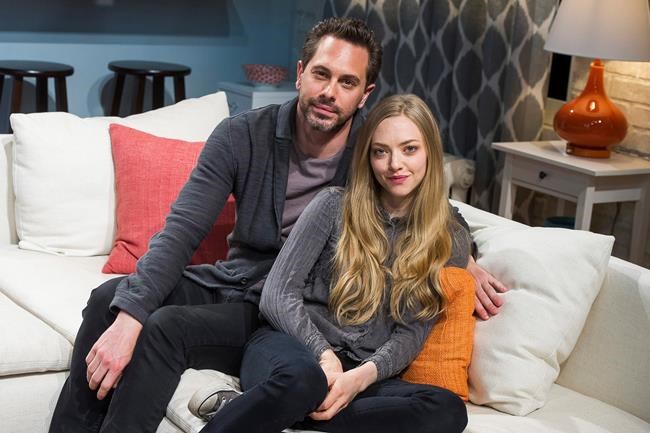Amanda Seyfried marries CBS sitcom star Thomas Sadoski | iNFOnews.ca Amanda Seyfried marries CBS sitcom star Thomas Sadoski | iNFOnews.ca