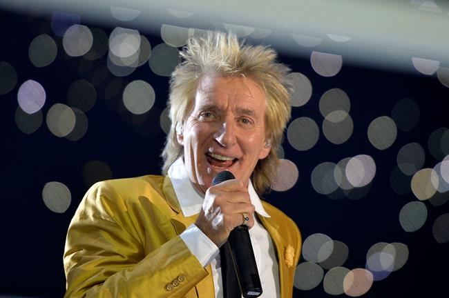 Rod Stewart sorry for video seen as beheading re-enactment | iNFOnews.ca