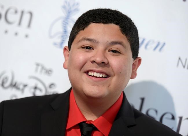 'Manny' of 'Modern Family' mourns father in Instagram post | iNFOnews.ca