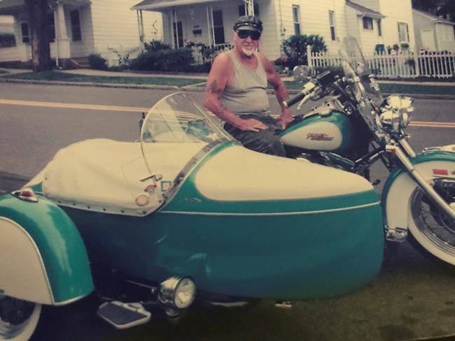 Motorcycle lover to be buried in his Harley-Davidson sidecar | iNFOnews.ca
