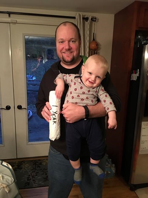 Kid wit: Dad measures baby's growth with cheesesteaks | iNFOnews.ca