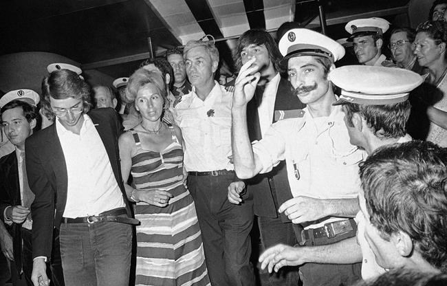 French pilot in 1976 Uganda hijacking dies at 95 | iNFOnews.ca CP615033756