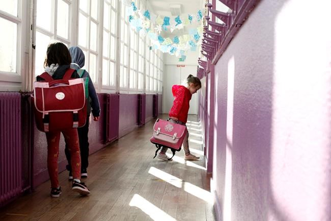 70 cases of COVID-19 at French schools days after re-opening | iNFOnews.ca 70 cases of COVID-19 at French schools days after re-opening | iNFOnews.ca