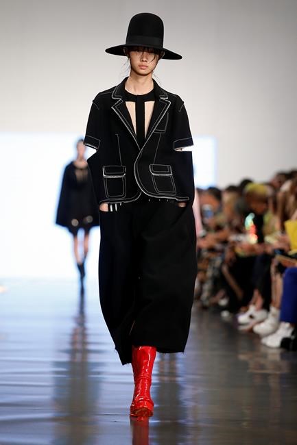 Margiela touts genderless fashion in Paris with new campaign | iNFOnews.ca