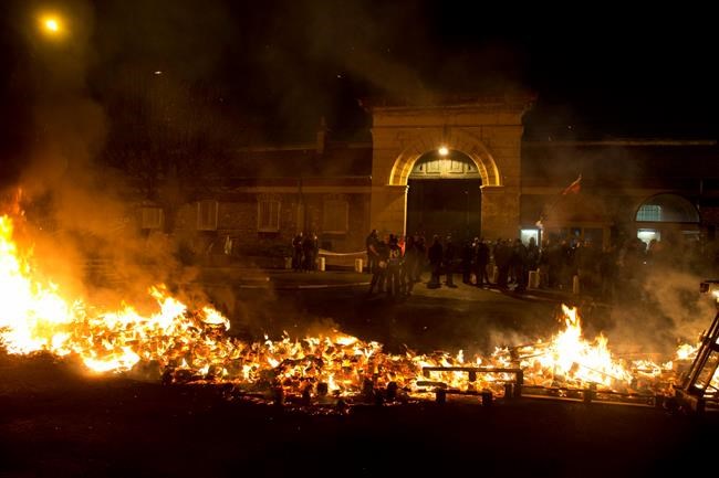 French minister offers plans to ease prison blockades | iNFOnews.ca
