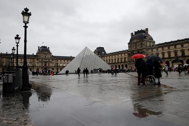 Mona Lisa's smile restored: Louvre reopens after virus fears | iNFOnews.ca