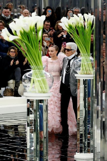 Lily-Rose Depp emerges as star of Deco-inspired Chanel show | iNFOnews.ca