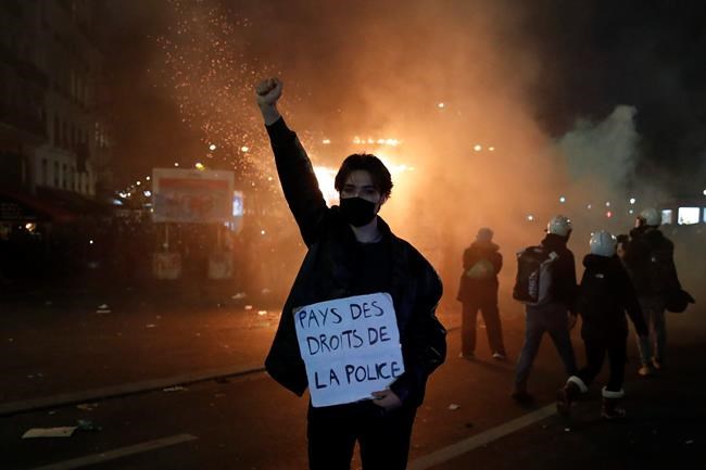 French lawmakers to rewrite proposed bill on filming police | iNFOnews.ca