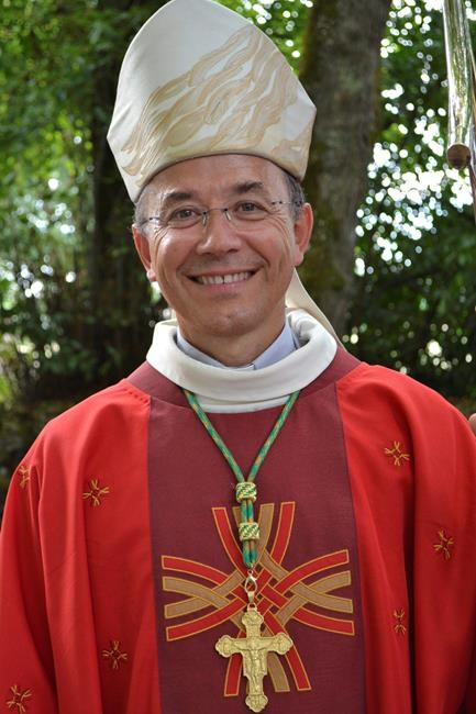 French bishop fired over 'inappropriate' behaviour with youth | iNFOnews.ca