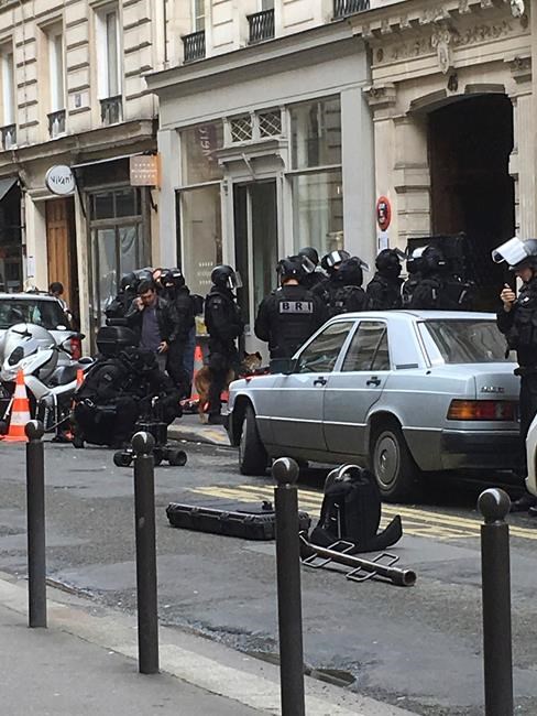 Suspect in Paris hostage-taking placed in psychiatric unit | iNFOnews.ca Suspect in Paris hostage-taking placed in psychiatric unit | iNFOnews.ca
