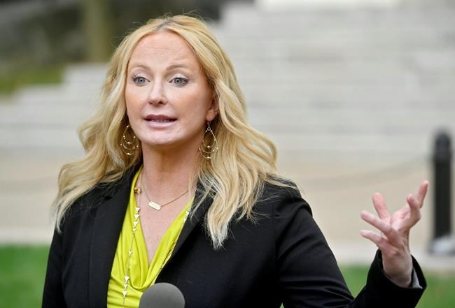 Judge tosses most serious charges in Penn State frat death | iNFOnews.ca CP1793076144