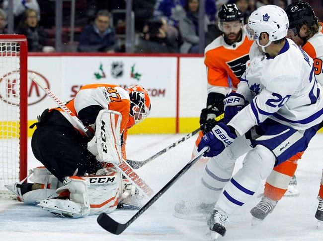 Couturier lifts Flyers over Maple Leafs 4-2 for 4th straight | iNFOnews.ca