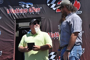Viewers flock to season premiere of A&E's 'Duck Dynasty' in record numbers | iNFOnews.ca CP24526168