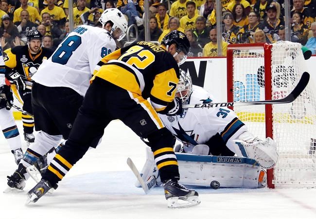 Martin Jones shines as Sharks avoid elimination against Penguins, force Game 6 | iNFOnews.ca