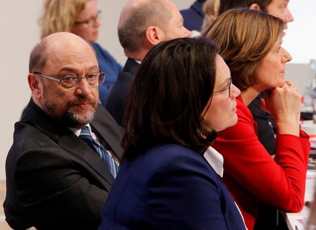 The Latest: German Social Dems vote to enter coalition talks | iNFOnews.ca