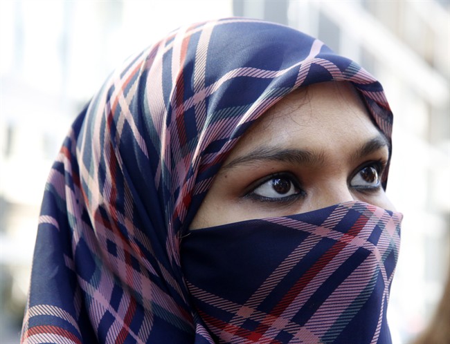Federal government to take controversy over face coverings to Supreme Court | iNFOnews.ca CP34590643