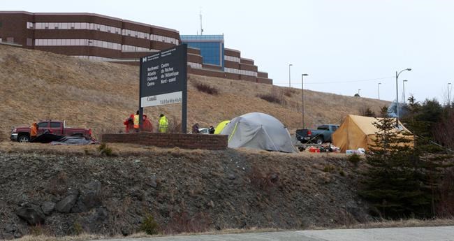 N.L. hunger striker gets to speak with federal fisheries minister | iNFOnews.ca CP32519051