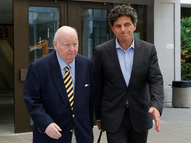 Mike Duffy lawyers raise spectre of past scandal in bid to sue Senate | iNFOnews.ca