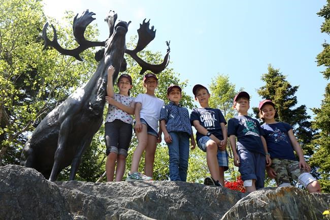 British schoolchildren cross Atlantic to visit families of 'Our Newfoundlanders' | iNFOnews.ca