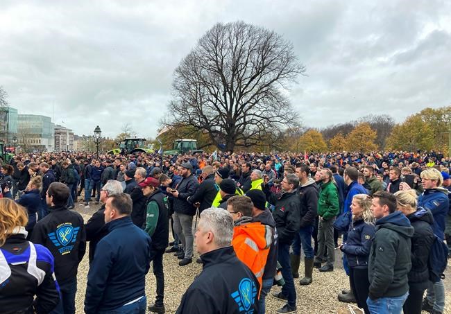 Dutch farmers protest reining in nitrogen oxide emissions | iNFOnews.ca Dutch farmers protest reining in nitrogen oxide emissions | iNFOnews.ca
