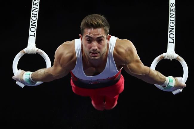 Simone Biles wins vault to tie worlds medal record | iNFOnews.ca