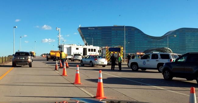 Access to Denver airport reopened after package checked out | iNFOnews.ca