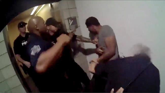 Agency: Don't charge Arizona officers in black man's beating | iNFOnews.ca