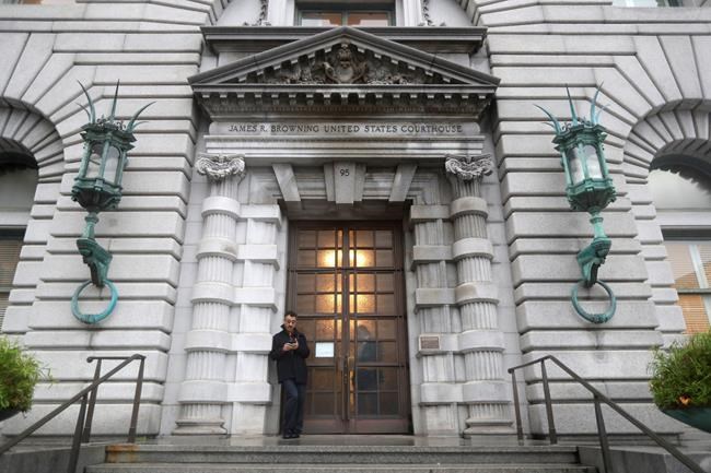 Texas splits with other states to defend Trump's travel ban | iNFOnews.ca