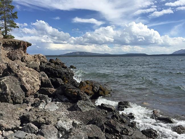 Kayak guide dies in Yellowstone Lake during rescue attempt | iNFOnews.ca Kayak guide dies in Yellowstone Lake during rescue attempt | iNFOnews.ca
