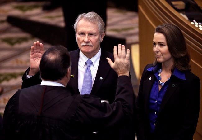Former Oregon governor cleared in influence-peddling case | iNFOnews.ca Former Oregon governor cleared in influence-peddling case | iNFOnews.ca