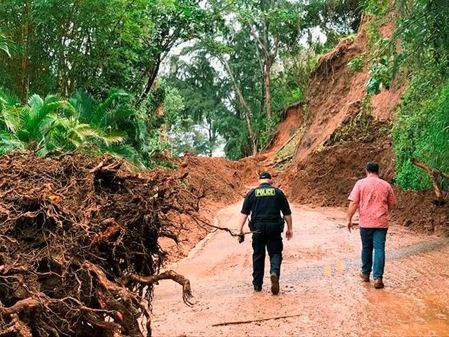 More rain adds to Kauai flooding but alerts get downgraded | iNFOnews.ca