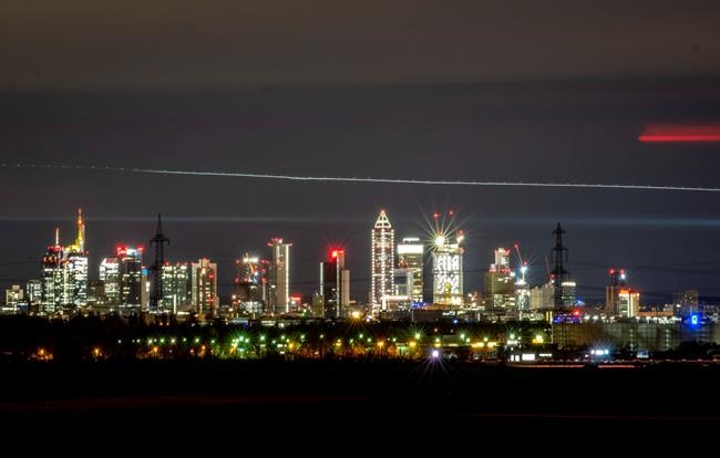 European Central Bank stimulus on track as economy struggles | iNFOnews.ca CP1990861514