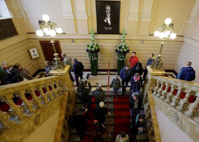 Czechs pay last respect to pop singer Karel Gott | iNFOnews.ca