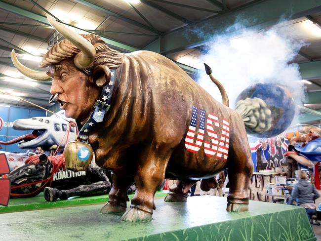 Trump, Merkel, queen all targets for German Carnival floats | iNFOnews.ca Trump, Merkel, queen all targets for German Carnival floats | iNFOnews.ca