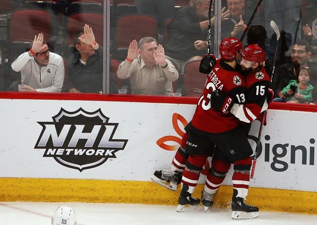 Richardson scores 4 goals in Coyotes' 5-2 win over Canucks | iNFOnews.ca Richardson scores 4 goals in Coyotes' 5-2 win over Canucks | iNFOnews.ca