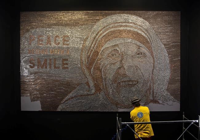 Albanian artist builds Mother Teresa's mosaic with staples | iNFOnews.ca Albanian artist builds Mother Teresa's mosaic with staples | iNFOnews.ca