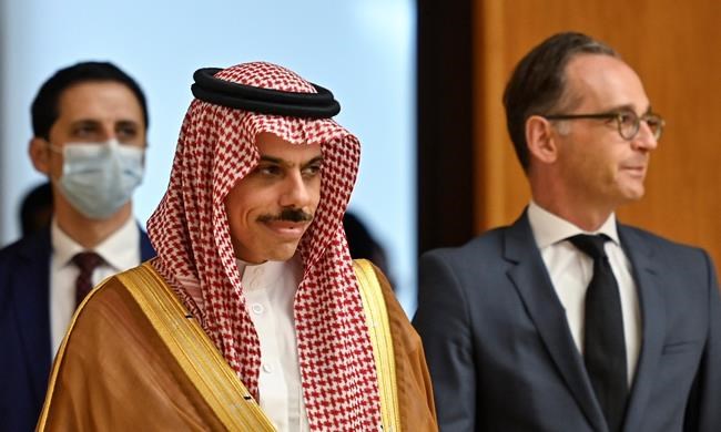 Saudi Arabia cautiously welcomes UAE, Israel normalization | iNFOnews.ca