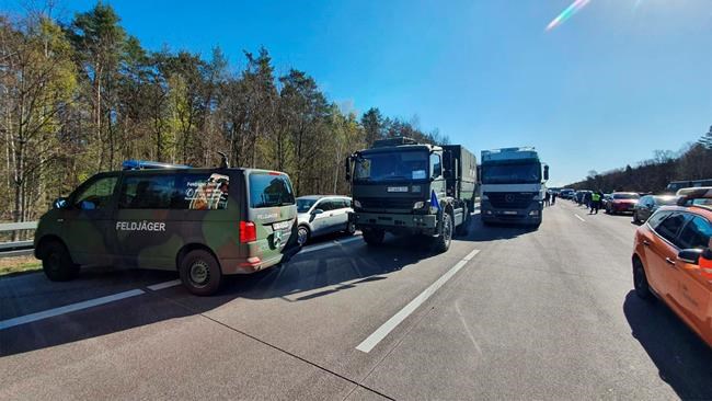 2 German soldiers die after truck crashes into convoy | iNFOnews.ca CP1831814504