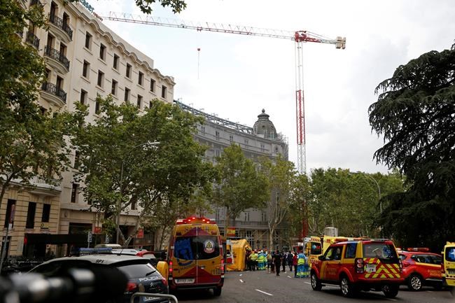 1 dead, 11 injured in scaffolding collapse at Madrid hotel | iNFOnews.ca 1 dead, 11 injured in scaffolding collapse at Madrid hotel | iNFOnews.ca