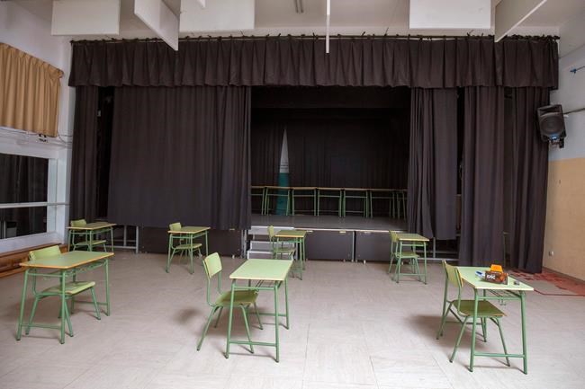 Fearing virus, parents in Spain rise against back to school | iNFOnews.ca Fearing virus, parents in Spain rise against back to school | iNFOnews.ca