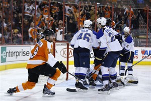 Flyers top Blues 4-1 for 5th straight win; Hartness, Schenn score in 2nd period | iNFOnews.ca CP27692318