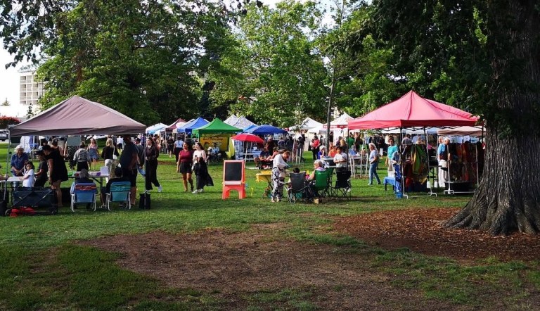 Penticton Night Market wraps up summer evenings with country music and delicious treats | iNFOnews.ca