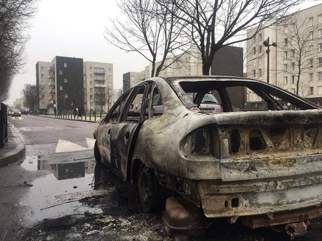 17 charged after violent protest rages in Paris suburb | iNFOnews.ca 17 charged after violent protest rages in Paris suburb | iNFOnews.ca