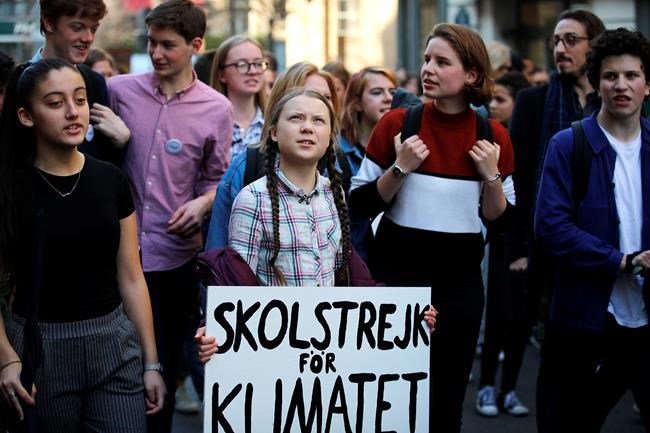 Hundreds of students march in Paris for climate action | iNFOnews.ca Hundreds of students march in Paris for climate action | iNFOnews.ca