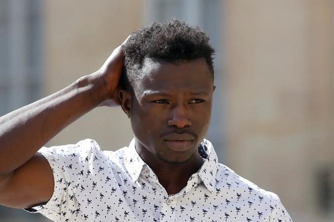 France: Macron rewards migrant hero who saved dangling child | iNFOnews.ca