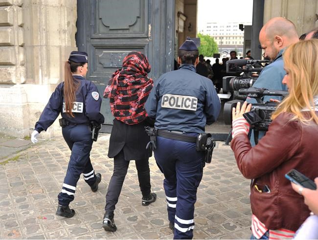 Paris attack victims' families meet investigators | iNFOnews.ca