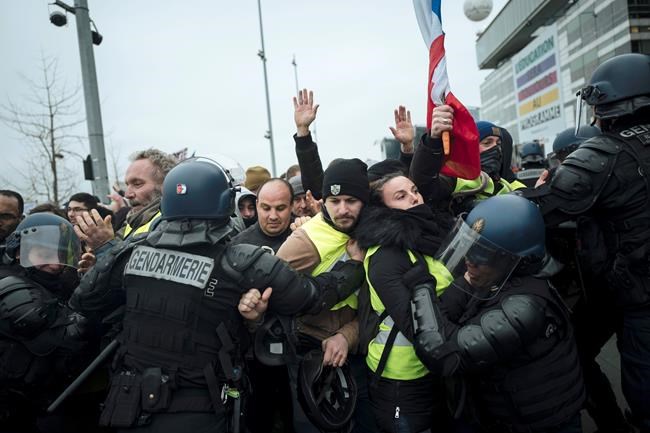 French yellow vest movement dogged by intolerance, extremism | iNFOnews.ca