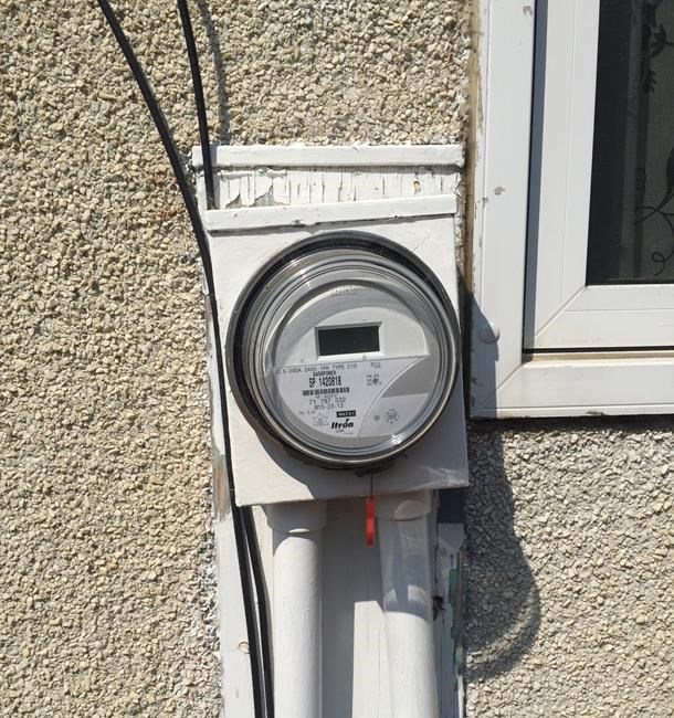 Dry ground pulls power boxes from homes in Regina, causes six fires | iNFOnews.ca