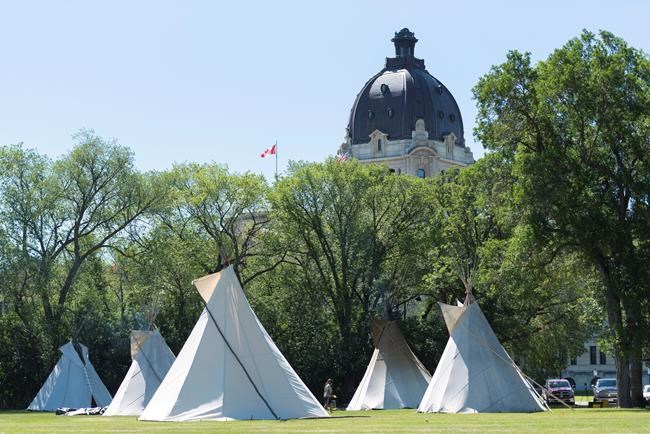 Saskatchewan premier wants police to remove teepees from park around legislature | iNFOnews.ca Saskatchewan premier wants police to remove teepees from park around legislature | iNFOnews.ca
